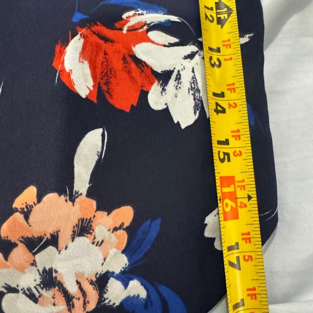 Banana Republic Floral Sleeveless Blouse Womens M Bow Tied Shoulders Deep V Back - Picture 12 of 12